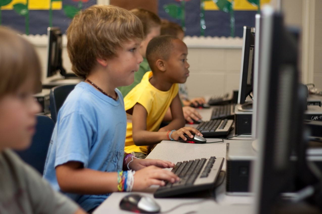 niños programan software