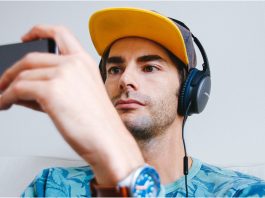 smartphone-dispositivo-favorito-ver-contenidos-audiovisuales