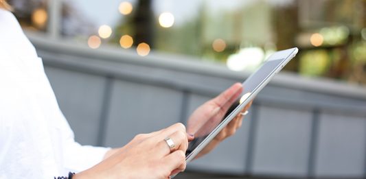 hiperconexión-digital-españoles-cada-vez-enganchados-internet-gfk